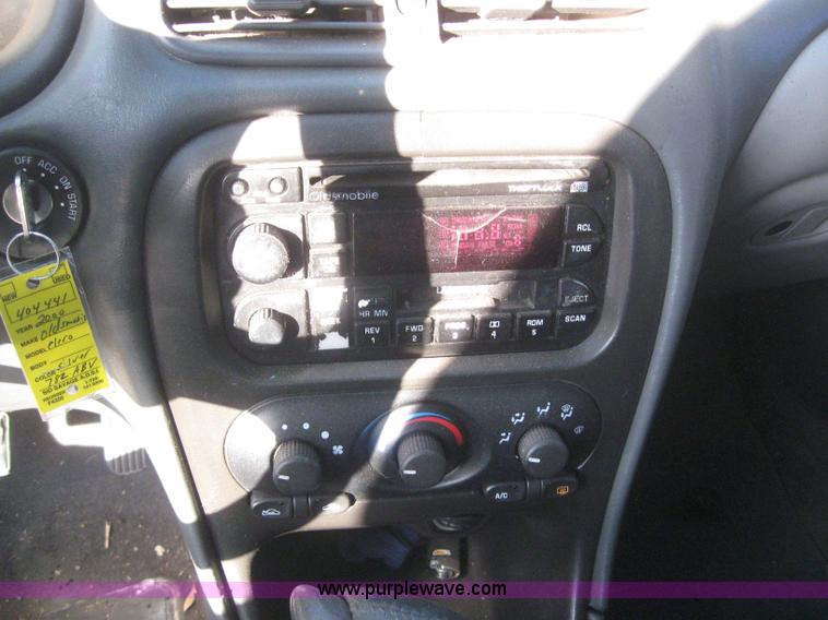 image for item 3150 2000 Oldsmobile Alero GL