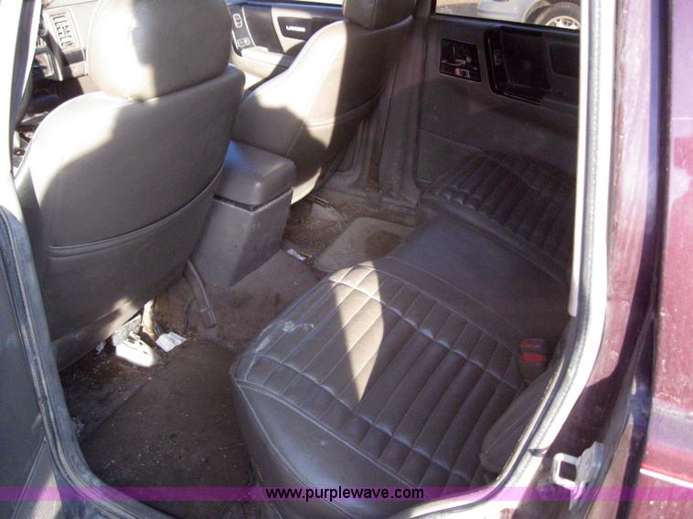 image for item 3151 1994 Jeep Grand Cherokee Laredo