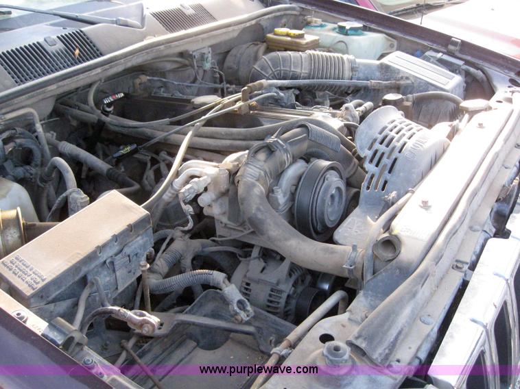 image for item 3151 1994 Jeep Grand Cherokee Laredo