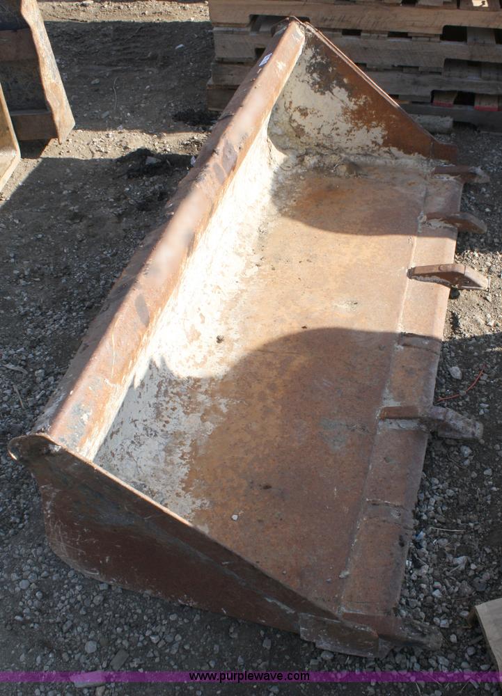 image for item 4925 Skid steer bucket