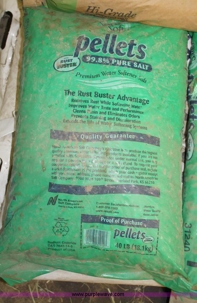 image for item 4966 Pallet of salt