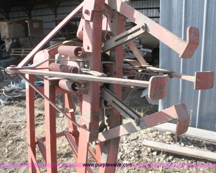 image for item 4967 Coats S-60 tire spreading machine