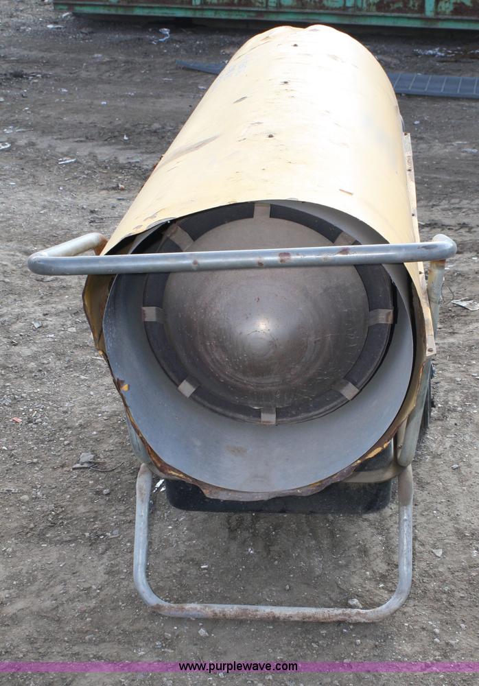 image for item 4968 Master B600D heater