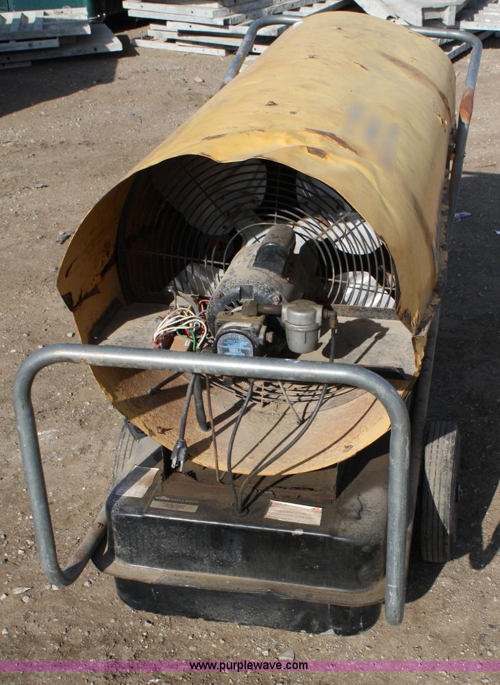 image for item 4968 Master B600D heater