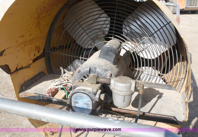 image for item 4968 Master B600D heater