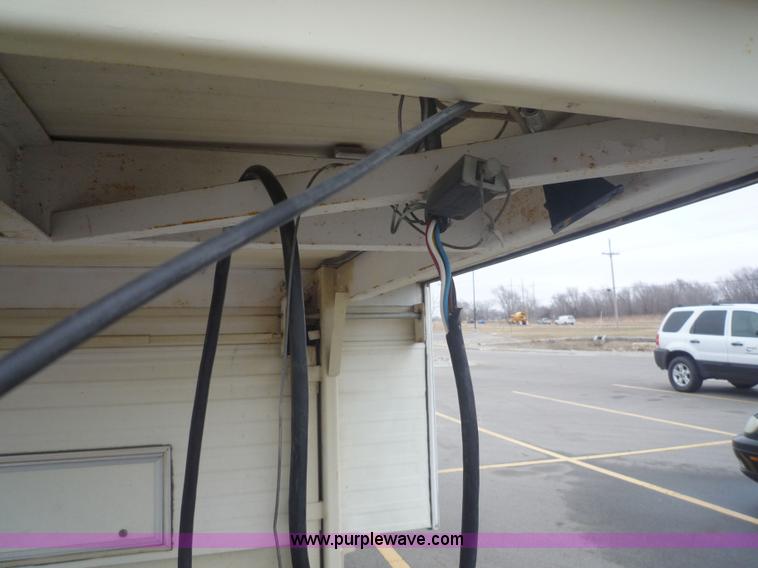 image for item 5609 1986 Fleetwood Prowler camper