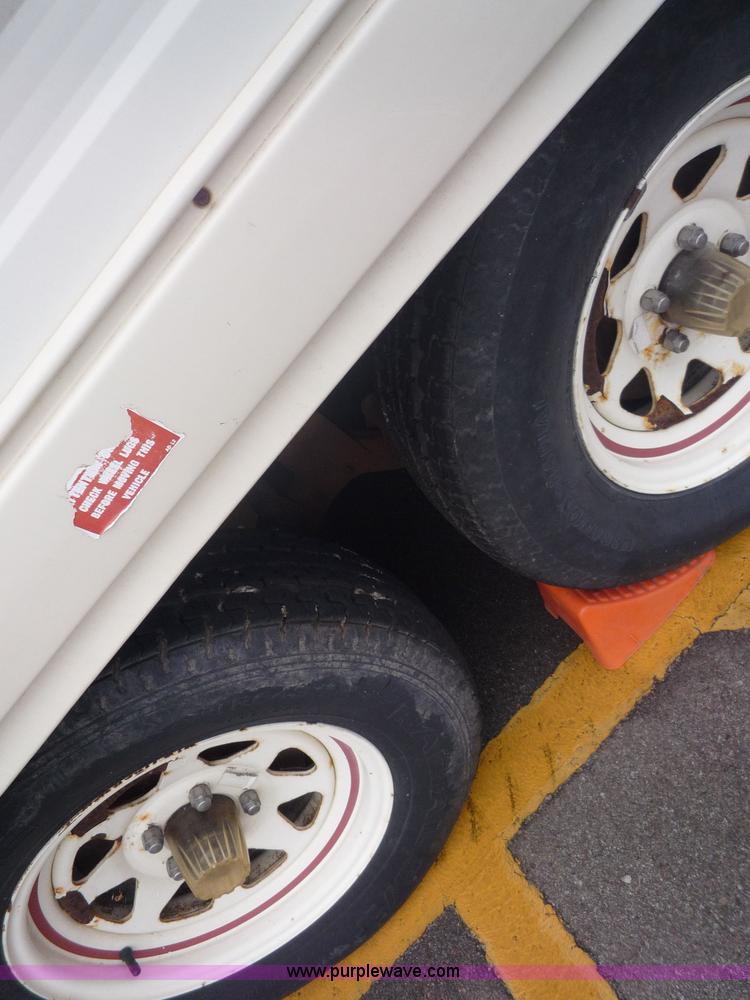 image for item 5609 1986 Fleetwood Prowler camper