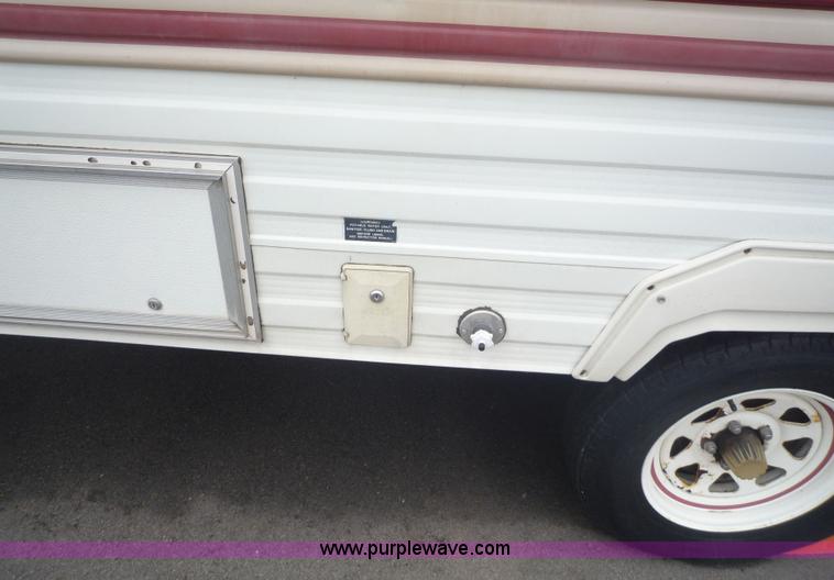 image for item 5609 1986 Fleetwood Prowler camper