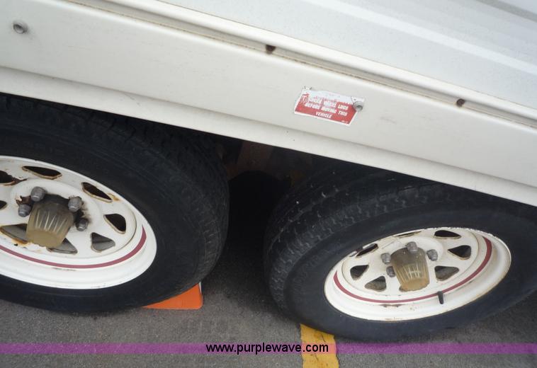 image for item 5609 1986 Fleetwood Prowler camper
