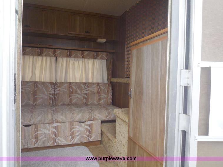 image for item 5609 1986 Fleetwood Prowler camper