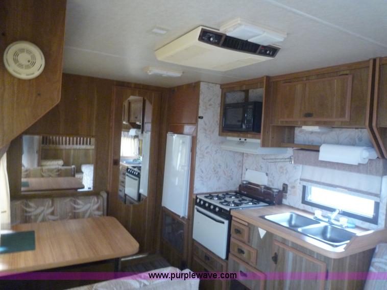 image for item 5609 1986 Fleetwood Prowler camper