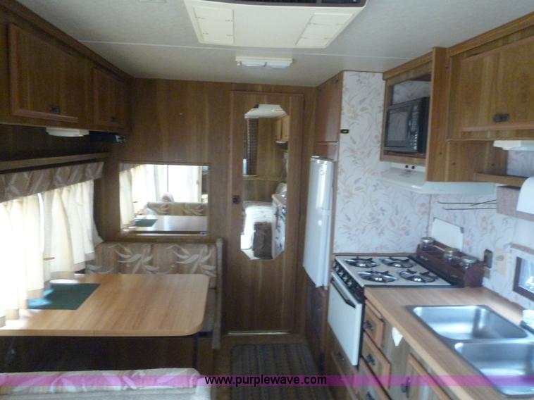 image for item 5609 1986 Fleetwood Prowler camper