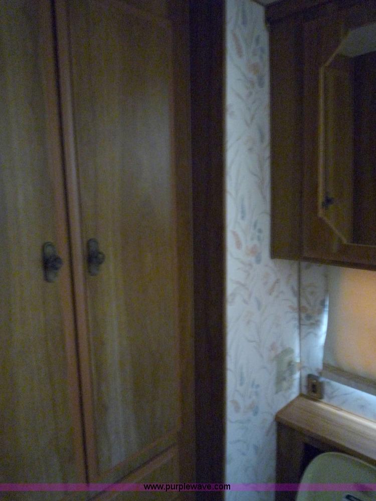 image for item 5609 1986 Fleetwood Prowler camper