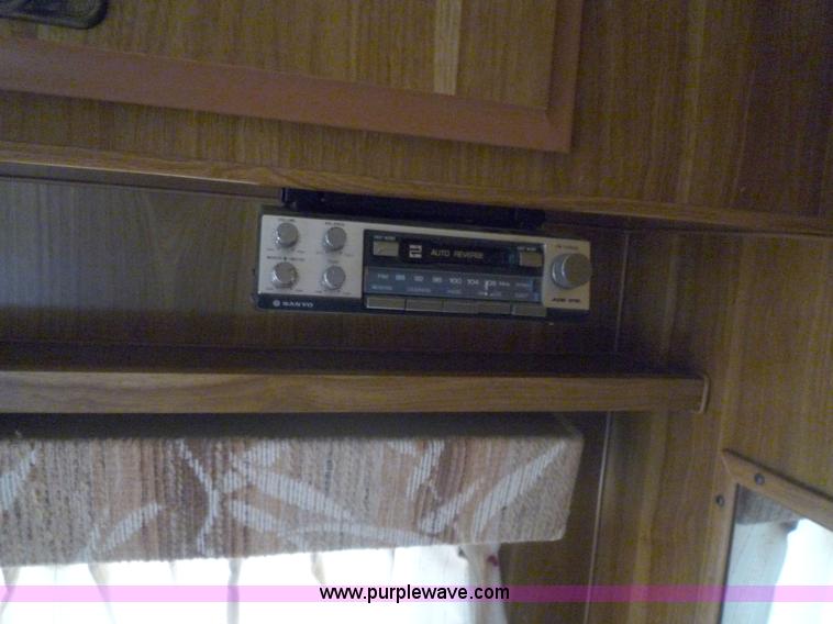 image for item 5609 1986 Fleetwood Prowler camper