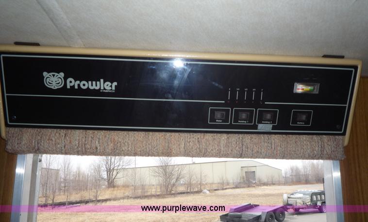 image for item 5609 1986 Fleetwood Prowler camper