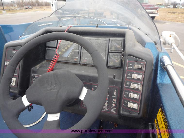 image for item 5610 1988 Bayliner boat