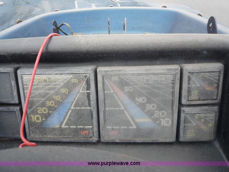 image for item 5610 1988 Bayliner boat