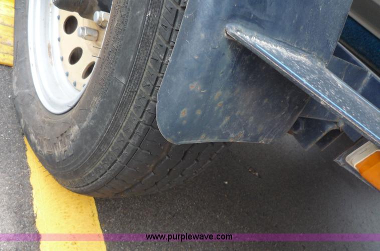 image for item 5610 1988 Bayliner boat