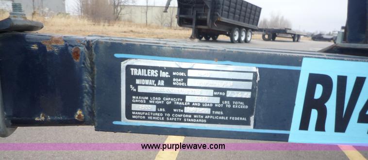 image for item 5610 1988 Bayliner boat