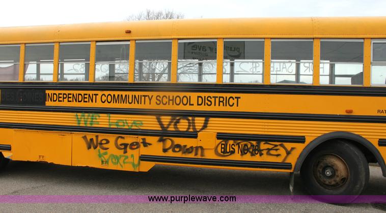 image for item 6534 1986 Thomas Built 3885 school bus