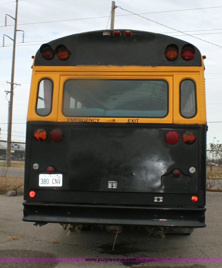 image for item 6534 1986 Thomas Built 3885 school bus