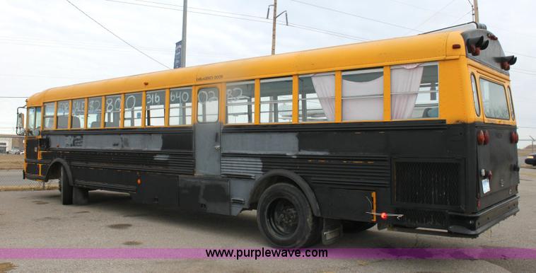 image for item 6534 1986 Thomas Built 3885 school bus