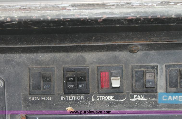 image for item 6534 1986 Thomas Built 3885 school bus