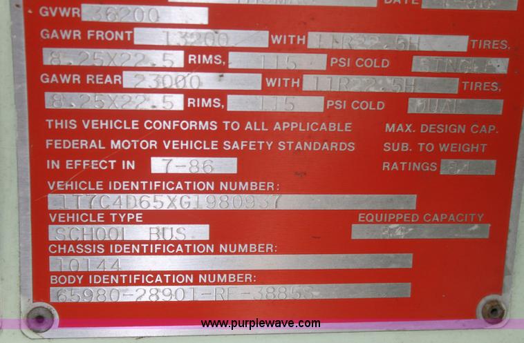 image for item 6534 1986 Thomas Built 3885 school bus