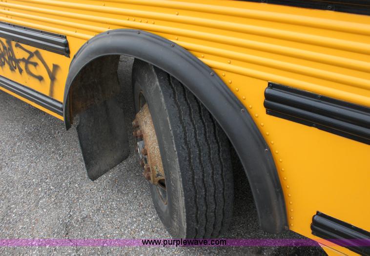 image for item 6534 1986 Thomas Built 3885 school bus