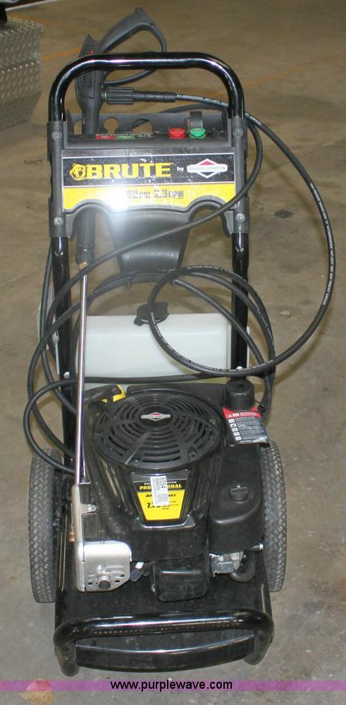 image for item 6554 Brute 2700 PSI pressure washer