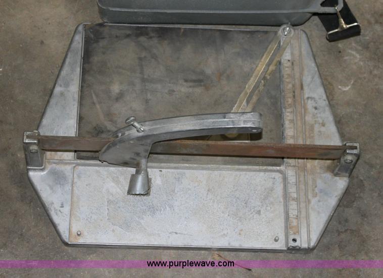 image for item 6556 Assorted tools