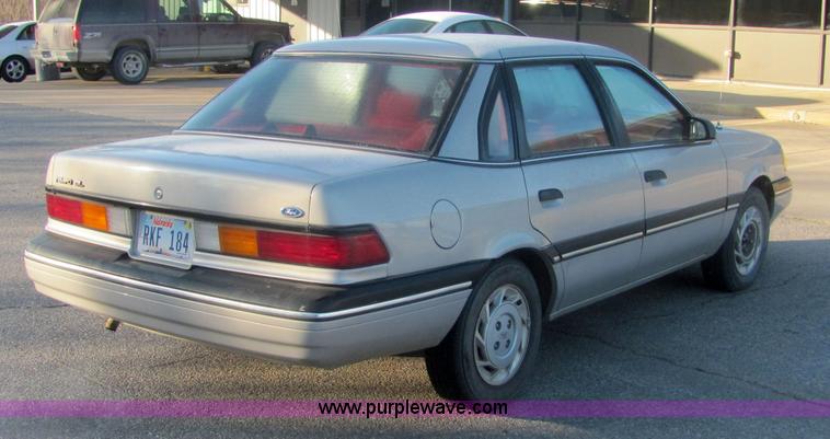 image for item 6766 1991 Ford Tempo