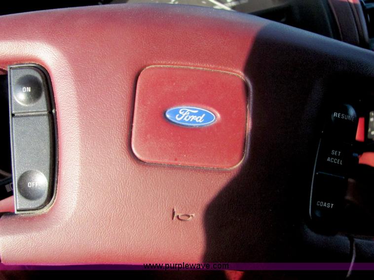 image for item 6766 1991 Ford Tempo