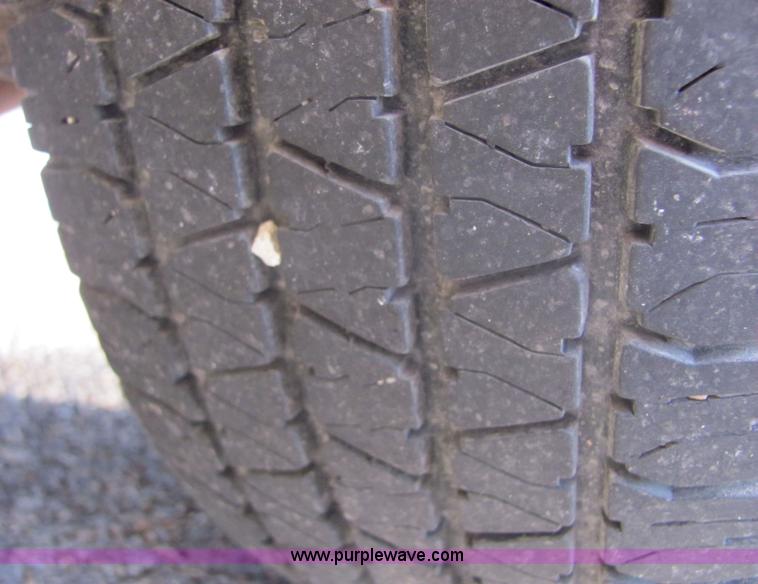 image for item 6766 1991 Ford Tempo