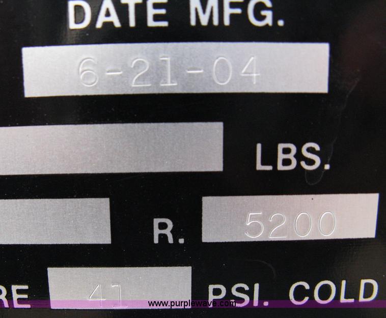 image for item 8090 2004 W-W tandem-axle cargo trailer