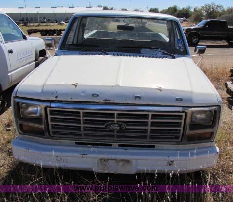 image for item 8248 1984 Ford F150 pickup