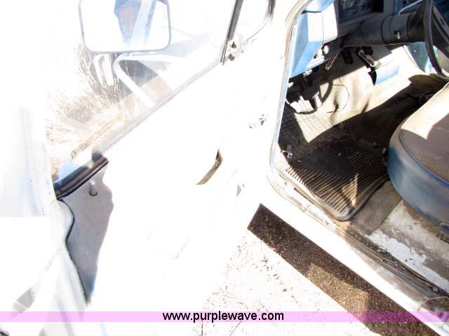 image for item 8248 1984 Ford F150 pickup