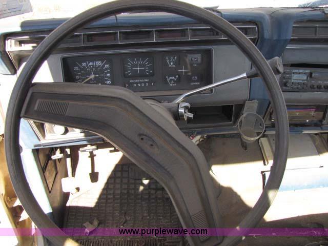 image for item 8248 1984 Ford F150 pickup