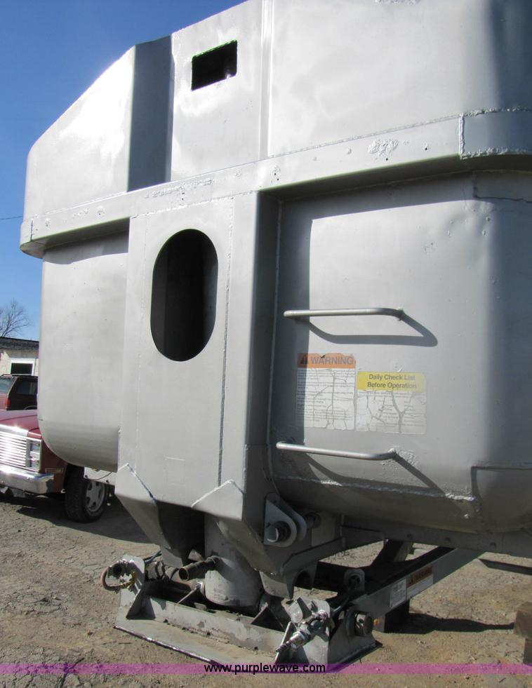 image for item 3519 1998 Clement LW3829 38' steel end dump trailer