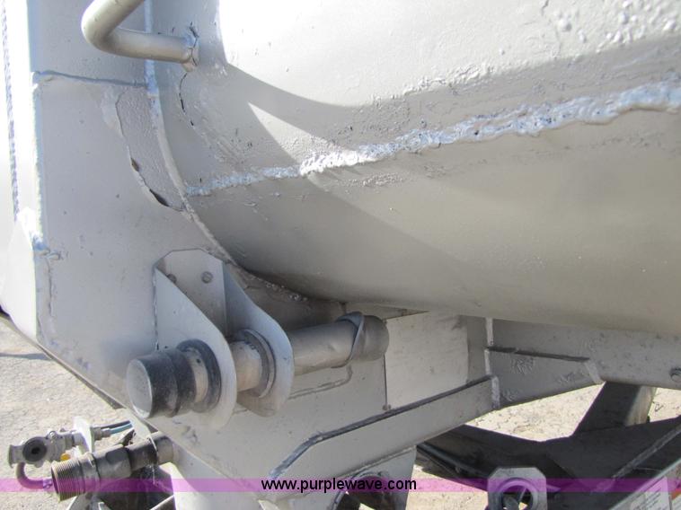 image for item 3519 1998 Clement LW3829 38' steel end dump trailer