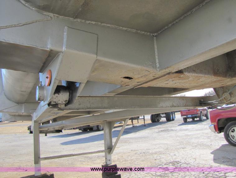 image for item 3519 1998 Clement LW3829 38' steel end dump trailer