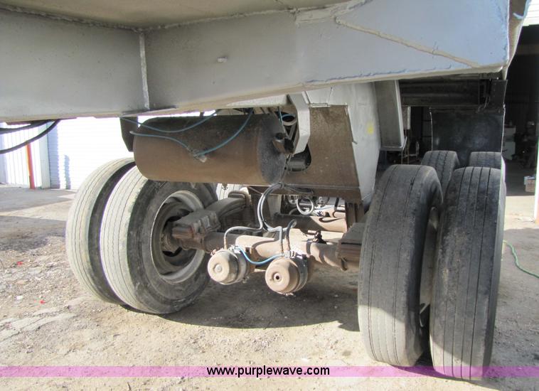 image for item 3519 1998 Clement LW3829 38' steel end dump trailer