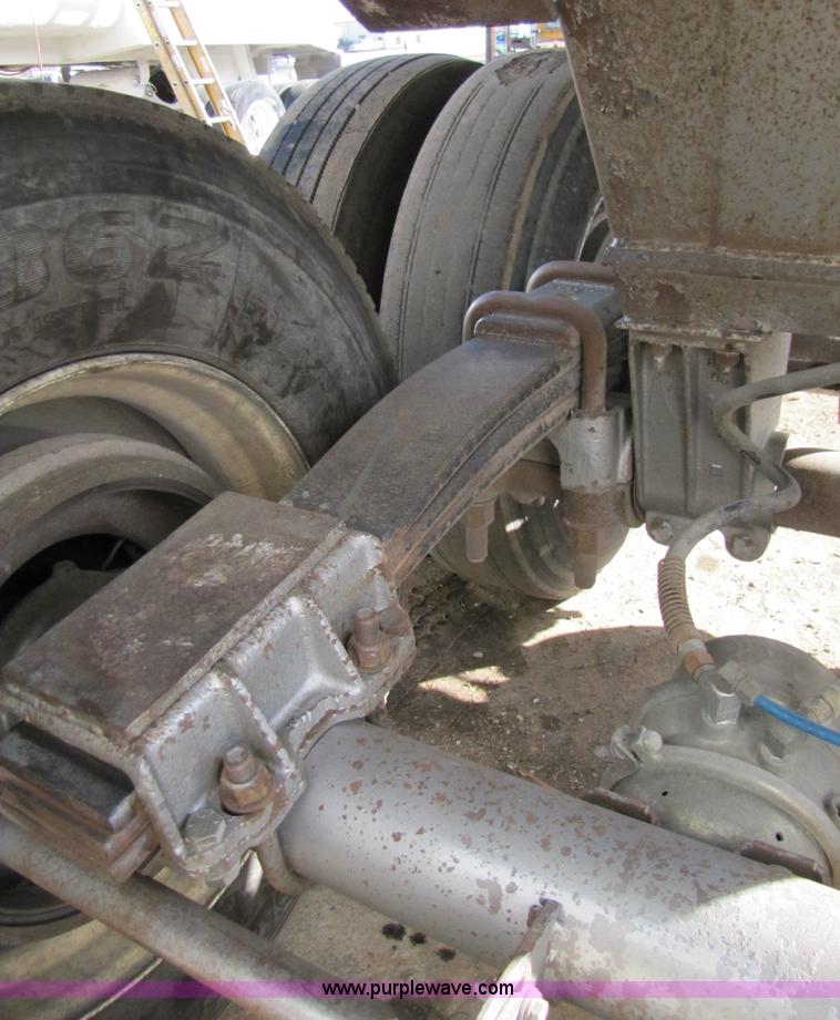 image for item 3519 1998 Clement LW3829 38' steel end dump trailer