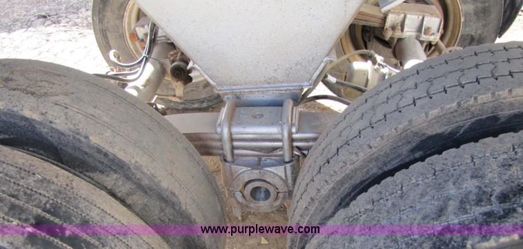 image for item 3519 1998 Clement LW3829 38' steel end dump trailer