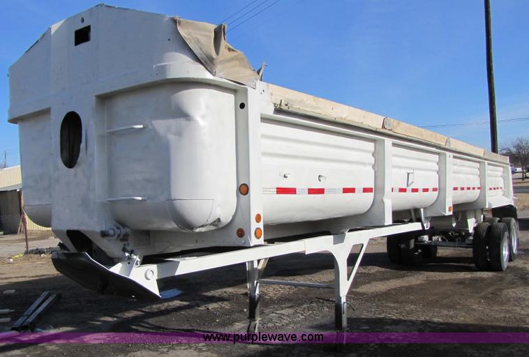 image for item 3520 1997 Clement LW3829 38' steel end dump trailer