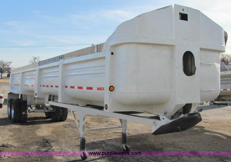 image for item 3520 1997 Clement LW3829 38' steel end dump trailer