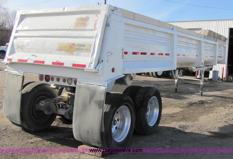 image for item 3520 1997 Clement LW3829 38' steel end dump trailer