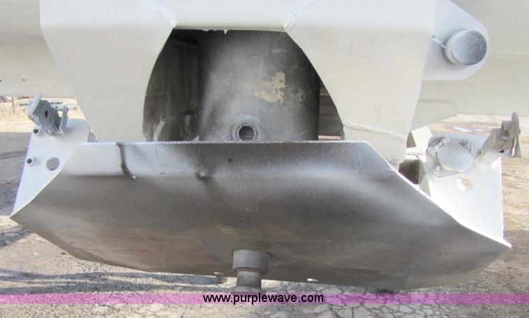 image for item 3520 1997 Clement LW3829 38' steel end dump trailer