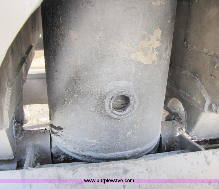 image for item 3520 1997 Clement LW3829 38' steel end dump trailer