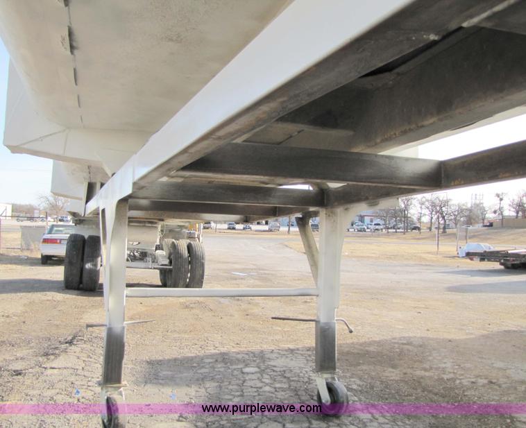 image for item 3520 1997 Clement LW3829 38' steel end dump trailer